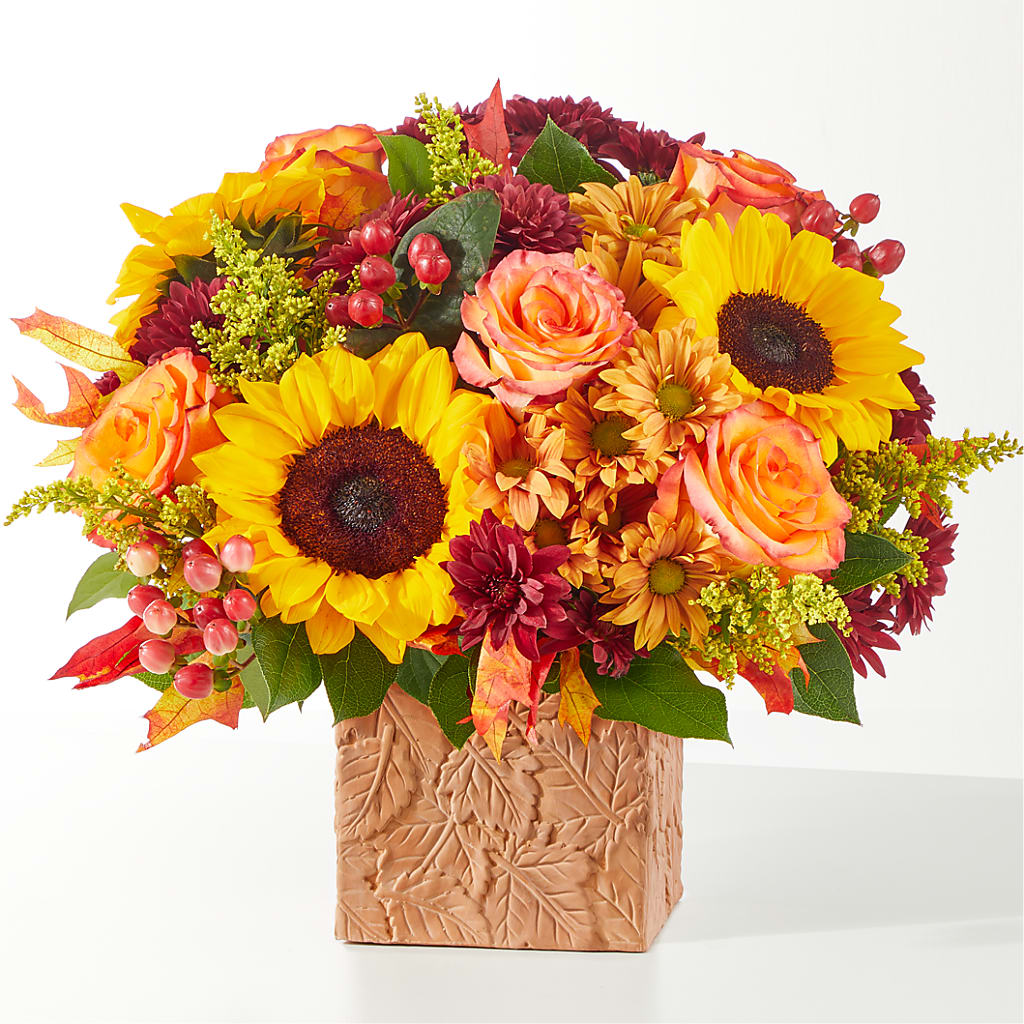 The Outdoors Bouquet – Flowers By Monica Kelly, Sebastian FL