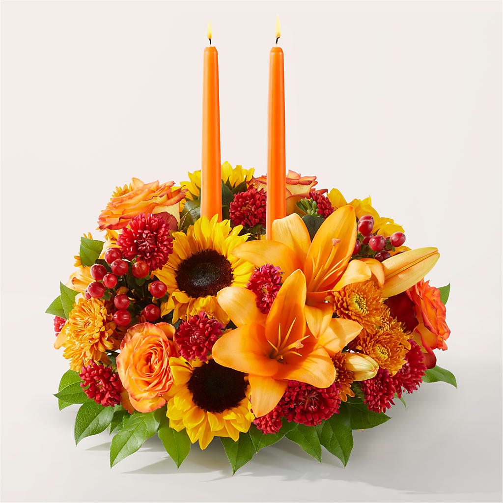 Grateful Centerpiece – Flowers By Monica Kelly, Sebastian FL