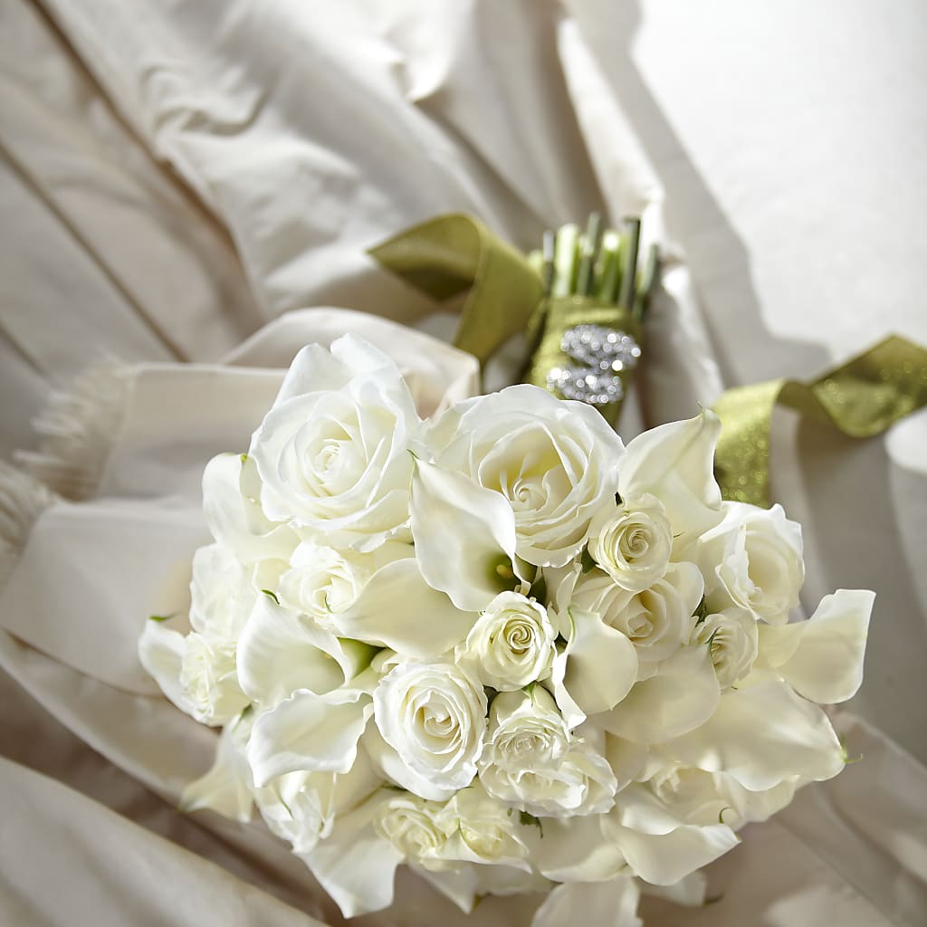 Serene Highness Bouquet – Flowers By Monica Kelly, Sebastian FL
