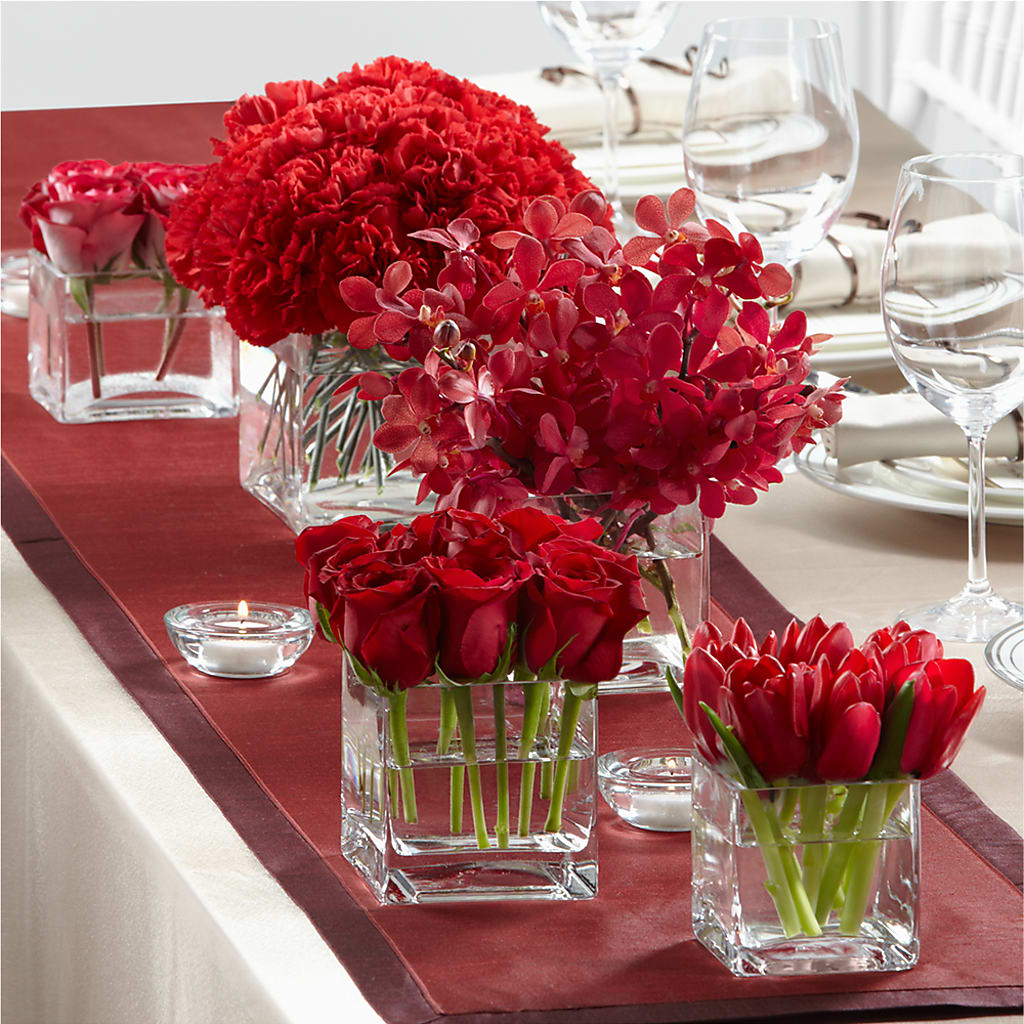Modern Grace Centerpiece – Flowers By Monica Kelly, Sebastian FL
