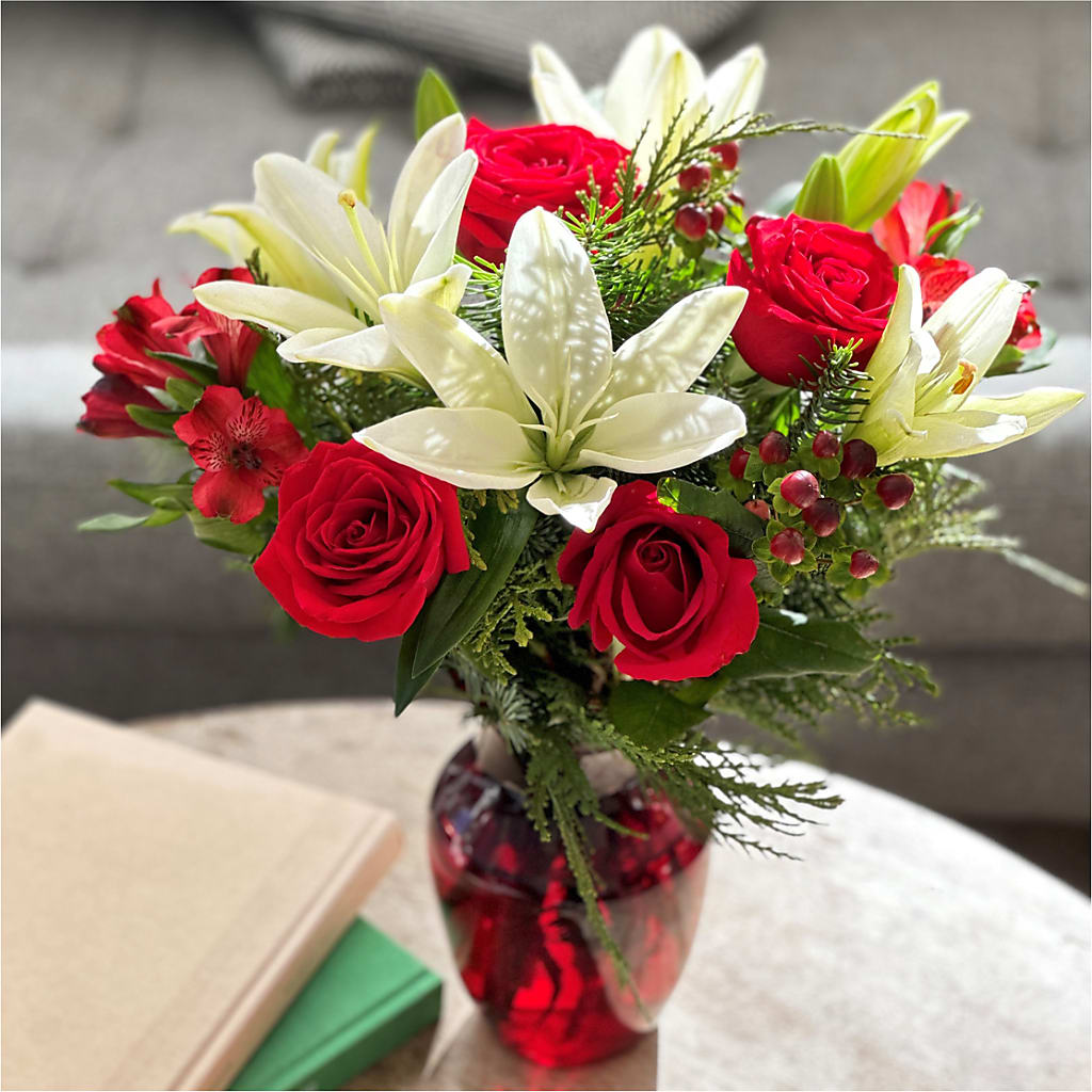 Evergreen Delight Bouquet –  Flowers By Monica Kelly, Sebastian FL