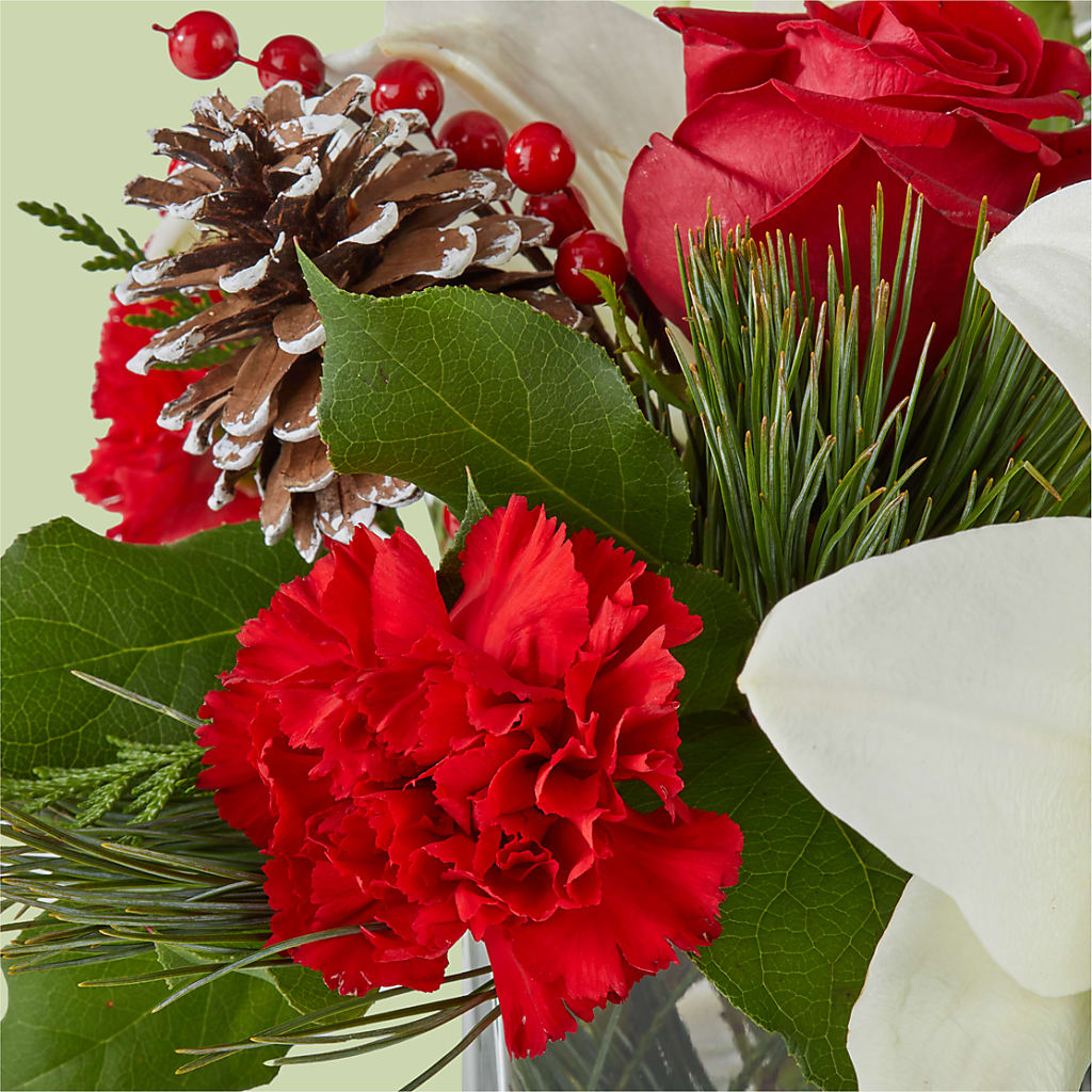 Glistening Icicles Bouquet –  Flowers By Monica Kelly, Sebastian FL